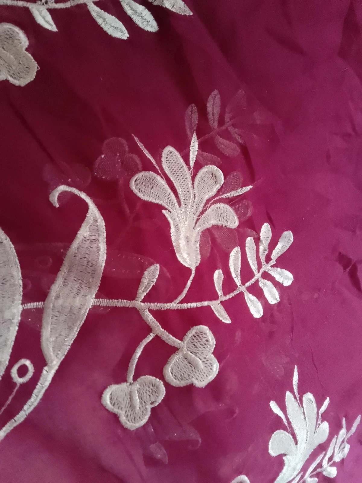 Large burgundy and gold mousseline veil – photo 3